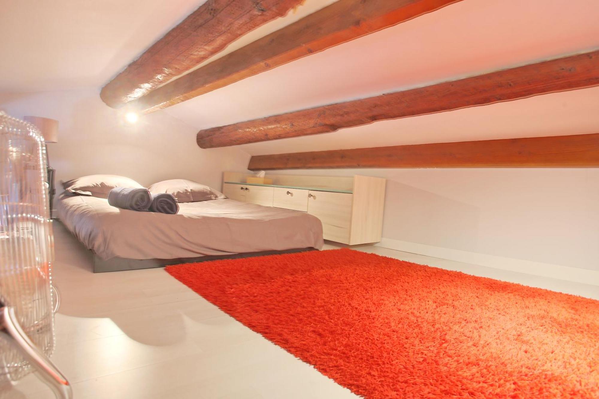 Joli 30m2 + Mezzanine Au Coeur De Martigues